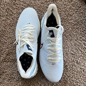 Men’s New Nike Air Zoom Infinity Tour
NRG Seersucker Size 11.5